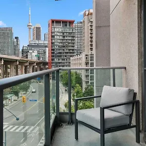 https://cn-tower-view-with-parking-pool-more-amenities.niagara-fallshotels.com
