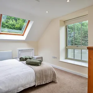 https://victory-mill-apartment-five.yorkshirehotels.net