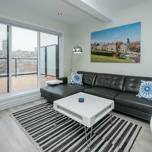 Penthouse On Charest - With Parking And Gym Quebec City